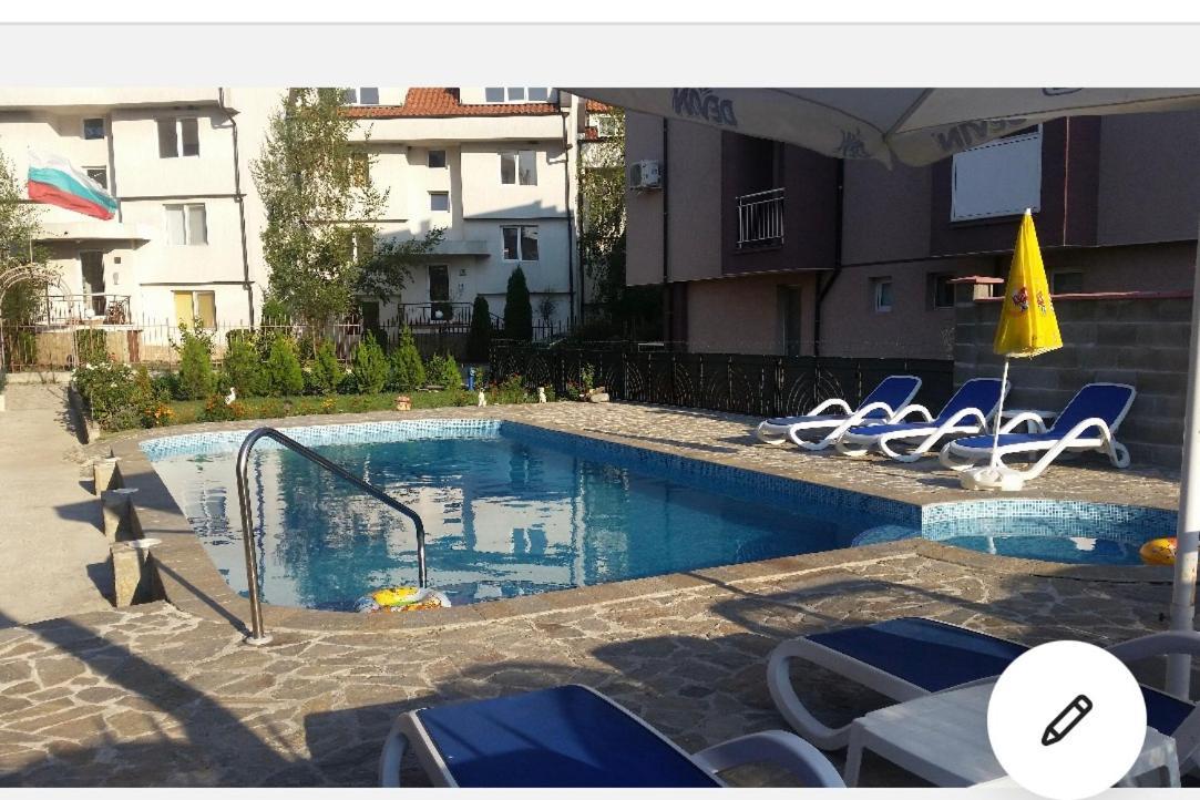 Dimitrov Apartments Burgas Екстер'єр фото