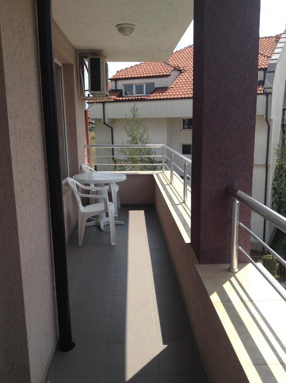Dimitrov Apartments Burgas Екстер'єр фото
