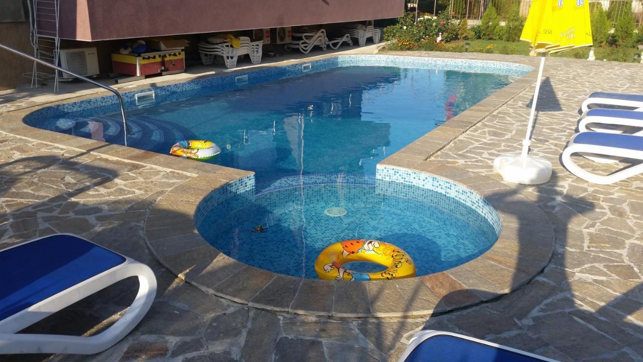 Dimitrov Apartments Burgas Екстер'єр фото